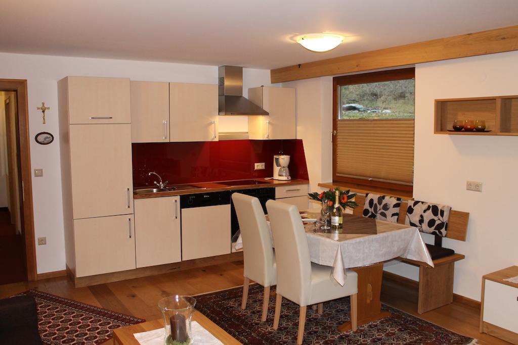 Appartements Zerzer Ried im Oberinntal Chambre photo
